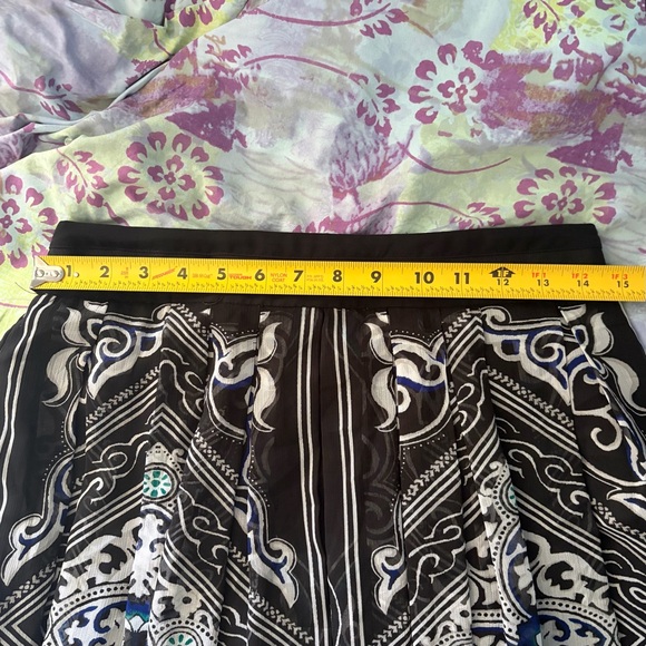 WHBM Black Paisley Skirt Size 6 White House Black Market - Picture 9 of 9